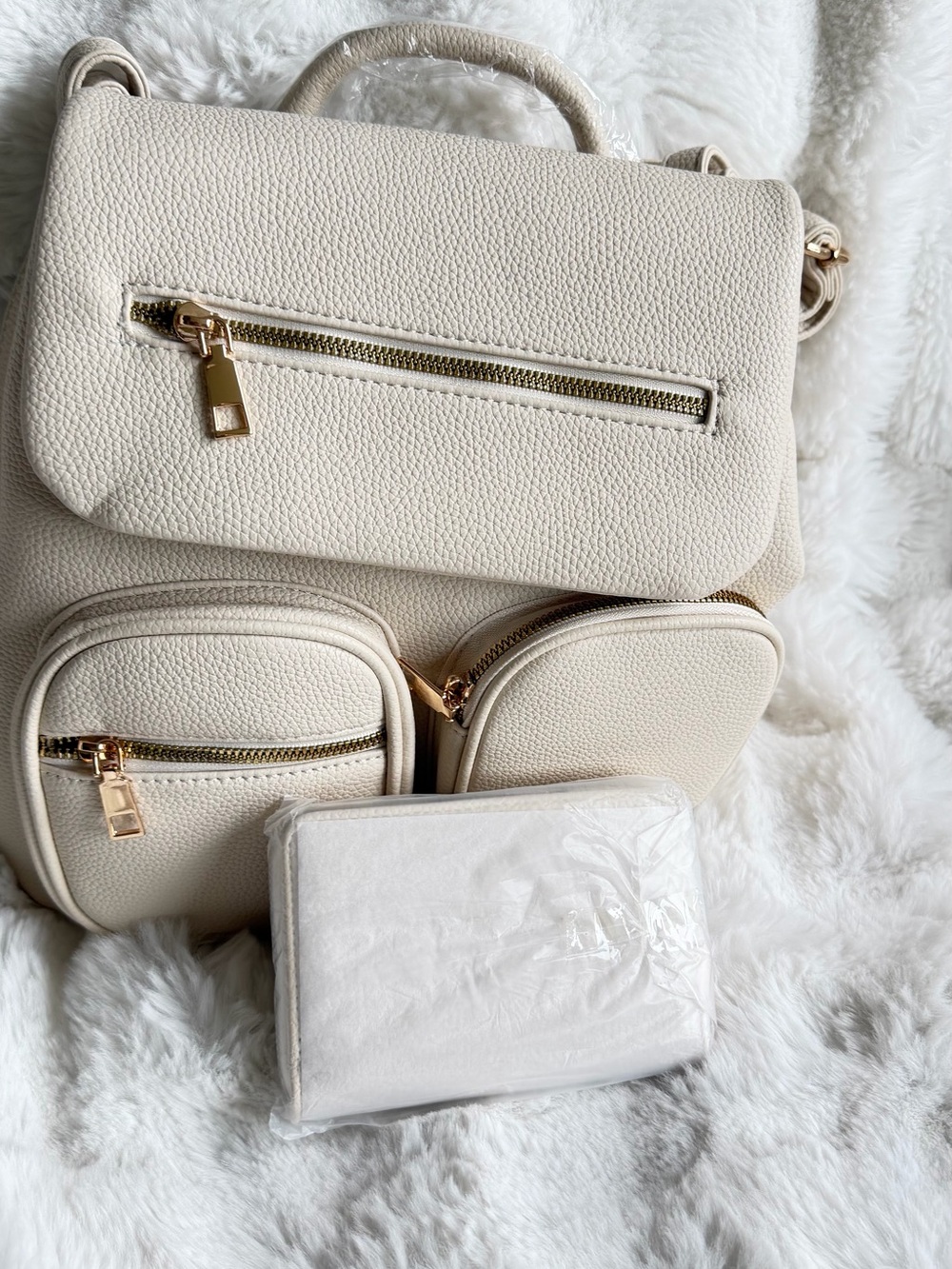 NWT 3 in 1 Cream Pebbled Vegan. Leather Convertible Backpack & Wallet Set.